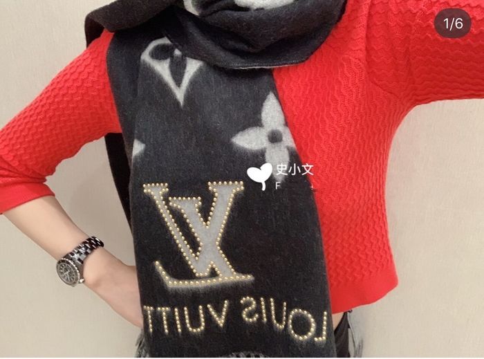 Louis Vuitton Scarf LV00050